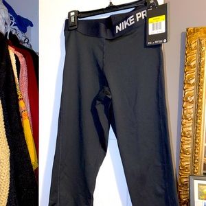 NIKE pro leggings (cropped)
